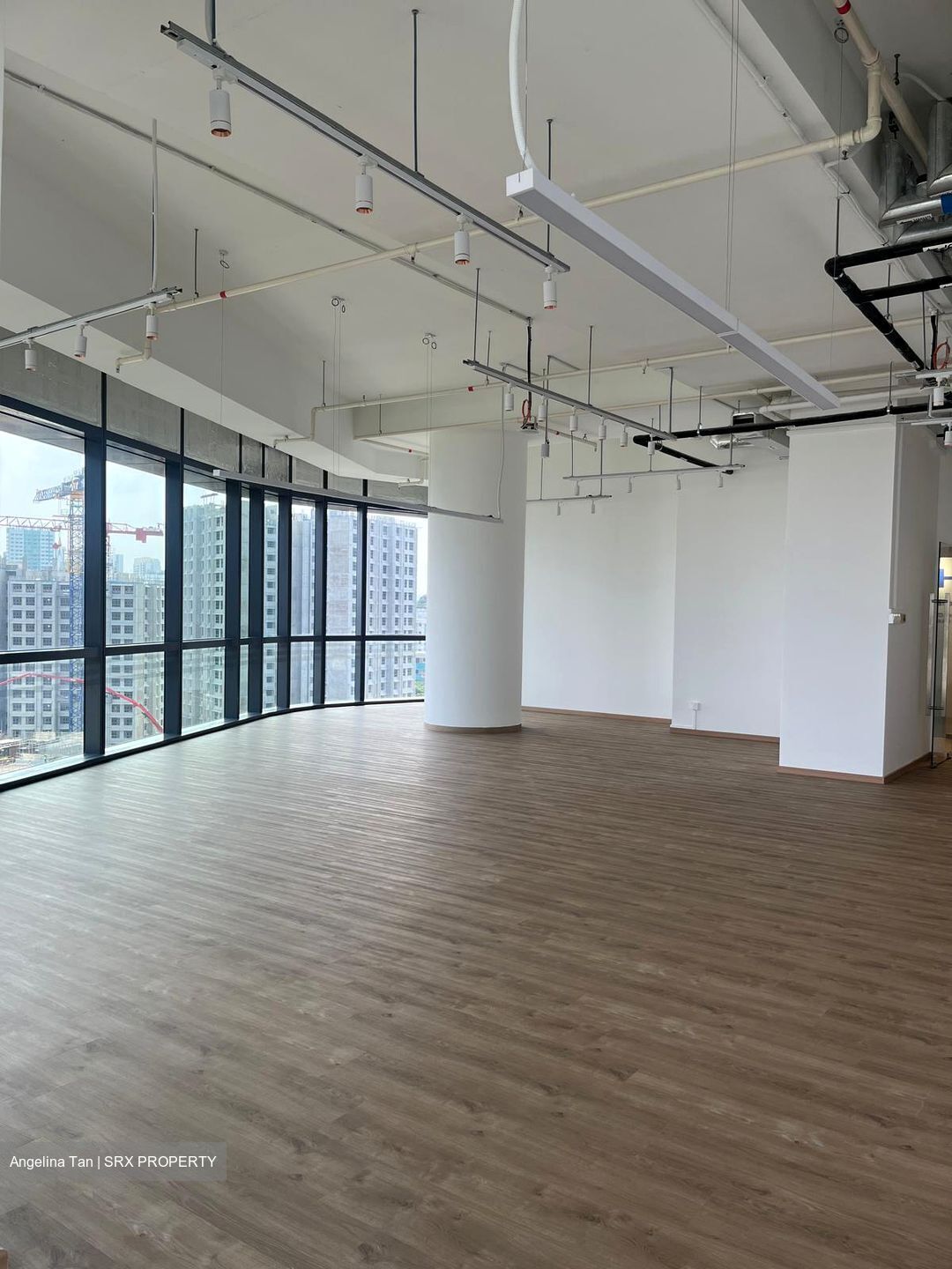Woods Square (D25), Office #625963611